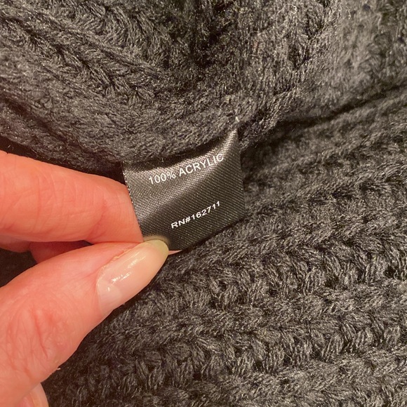 Windsor Black Knot Fringe Black Sweater XS - Picture 14 of 15